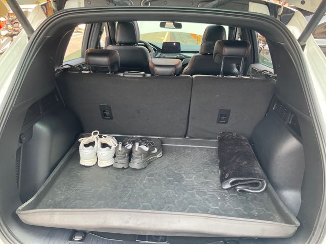 2021 FORD KUGA 2.0L 4.9萬公里 ST-LINE ACC 自動防護極高 NT$600,000 有第三方認證，無待修、無泡水、無事故、三大保固  LINE:PT0974  #汽車#中古車#新車#原廠#代理商#貿易商#新古車  第6張相片
