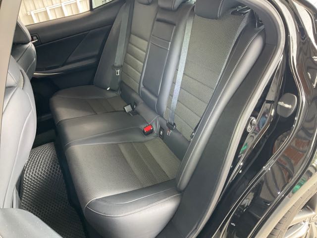 2016 LEXUS IS200T F SPORT 2.0L 7.4萬公里 NT$600,000 有第三方認證，無待修、無泡水、無事故、三大保固  LINE:PT0974  #汽車#中古車#新車#原廠#代理商#貿易商#新古車#買車#賣車#五  第5張相片