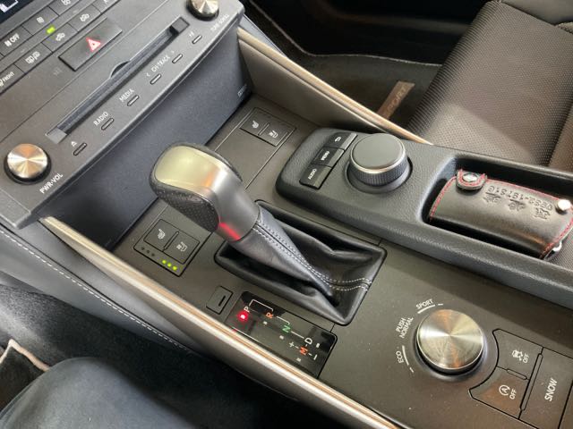 2016 LEXUS IS200T F SPORT 2.0L 7.4萬公里 NT$600,000 有第三方認證，無待修、無泡水、無事故、三大保固  LINE:PT0974  #汽車#中古車#新車#原廠#代理商#貿易商#新古車#買車#賣車#五  第6張相片