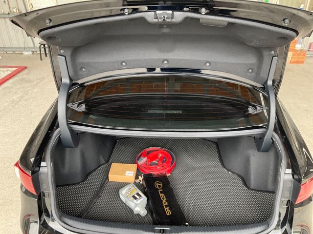 2016 LEXUS IS200T F SPORT 2.0L 7.4萬公里 NT$600,000 有第三方認證，無待修、無泡水、無事故、三大保固  LINE:PT0974  #汽車#中古車#新車#原廠#代理商#貿易商#新古車#買車#賣車#五  第8張相片