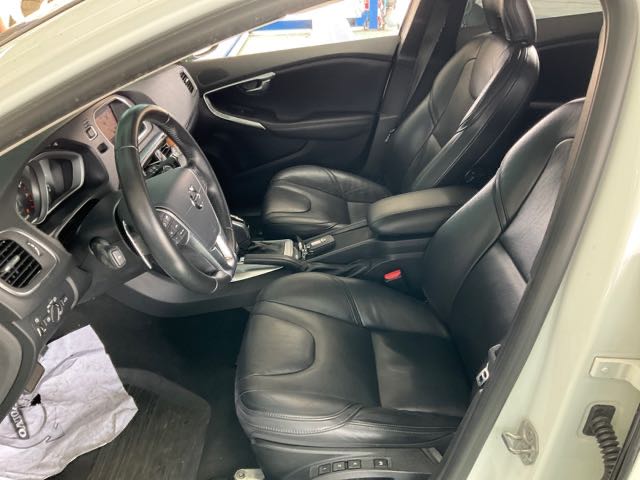 2017 VOLVO V40 1.5L 旗艦版 5.2萬公里 ACC NT$360,000 有第三方認證，無待修、無泡水、無事故、三大保固  LINE:PT0974  #汽車#中古車#新車#原廠#代理商#貿易商#新古車#買車#賣車#五股  第3張相片
