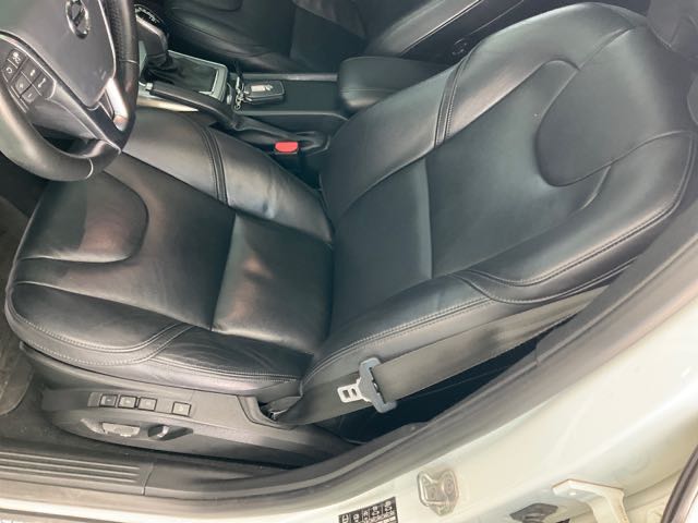 2017 VOLVO V40 1.5L 旗艦版 5.2萬公里 ACC NT$360,000 有第三方認證，無待修、無泡水、無事故、三大保固  LINE:PT0974  #汽車#中古車#新車#原廠#代理商#貿易商#新古車#買車#賣車#五股  第7張相片