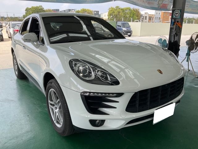 2018 PORSCHE MACAN 2.0L 7.7萬公里 總代理 沒天窗 NT$1,230,000 有第三方認證，無待修、無泡水、無事故、三大保固  LINE:PT0974  #汽車#中古車#新車#原廠#代理商#貿易商#新古車#買車  第1張相片