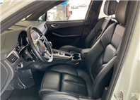 2018 PORSCHE MACAN 2.0L 7.7萬公里 總代理 沒天窗 NT$1,230,000 有第三方認證，無待修、無泡水、無事故、三大保固  LINE:PT0974  #汽車#中古車#新車#原廠#代理商#貿易商#新古車#買車  第2張縮圖