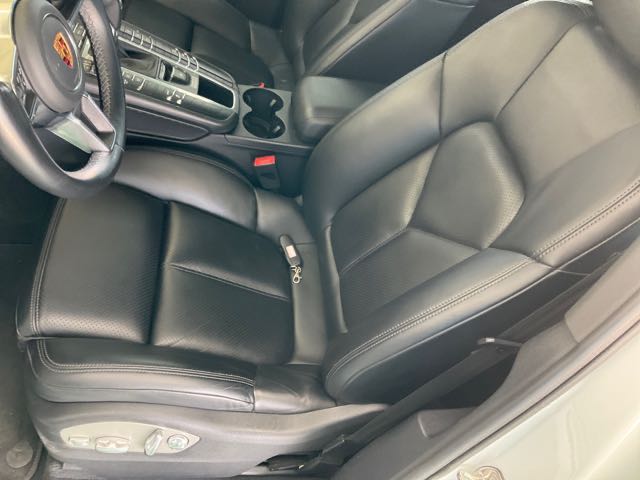 2018 PORSCHE MACAN 2.0L 7.7萬公里 總代理 沒天窗 NT$1,230,000 有第三方認證，無待修、無泡水、無事故、三大保固  LINE:PT0974  #汽車#中古車#新車#原廠#代理商#貿易商#新古車#買車  第6張相片