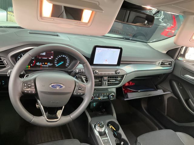 2022 FORD FOCUS 5門 5.8萬公里 1.5L LOMMEL X NT$450,000 有第三方認證，無待修、無泡水、無事故、三大保固  LINE:PT0974  #汽車#中古車#新車#原廠#代理商#貿易商#新古車#買車#賣車  第2張相片