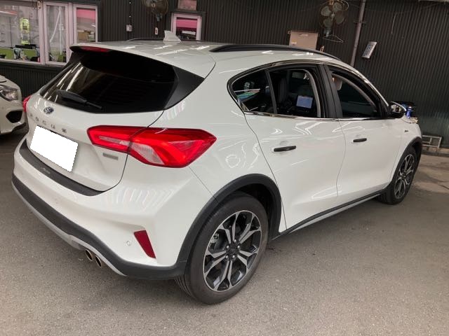 2022 FORD FOCUS 5門 5.8萬公里 1.5L LOMMEL X NT$450,000 有第三方認證，無待修、無泡水、無事故、三大保固  LINE:PT0974  #汽車#中古車#新車#原廠#代理商#貿易商#新古車#買車#賣車  第9張相片
