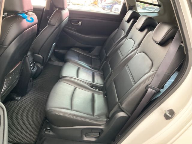 2019 KIA CARENS 科技版 4萬公里 NT$200,000 有第三方認證，無待修、無泡水、無事故、三大保固  LINE:PT0974  #汽車#中古車#新車#原廠#代理商#貿易商#新古車#買車#賣車#五股#新北市#台北市#桃園市  第4張相片