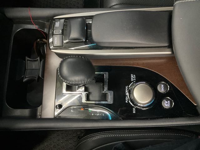 2012 LEXUS GS450H 豪華版 3.5L 13.7萬公里 NT$220,000 有第三方認證，無待修、無泡水、無事故、三大保固  LINE:PT0974  #汽車#中古車#新車#原廠#代理商#貿易商#新古車#買車#賣車#五股  第7張相片