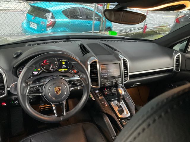 2016 PORSCHE CAYENNE 3.0L 12.6萬公里 柴油 NT$890,000 有第三方認證，無待修、無泡水、無事故、三大保固  LINE:PT0974  #汽車#中古車#新車#原廠#代理商#貿易商#新古車#買車#賣車#五股  第2張相片