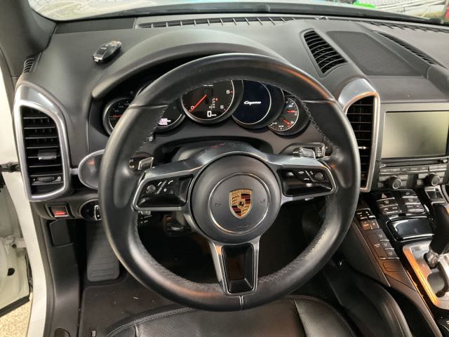 2016 PORSCHE CAYENNE 3.0L 12.6萬公里 柴油 NT$890,000 有第三方認證，無待修、無泡水、無事故、三大保固  LINE:PT0974  #汽車#中古車#新車#原廠#代理商#貿易商#新古車#買車#賣車#五股  第5張相片