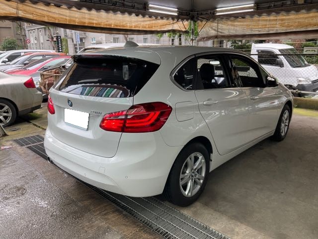 2016 BMW 218I 1.5L 5.3萬公里 NT$300,000 有第三方認證，無待修、無泡水、無事故、三大保固  LINE:PT0974  #汽車#中古車#新車#原廠#代理商#貿易商#新古車#買車#賣車#五股#新北市#台北市#桃園  第2張相片