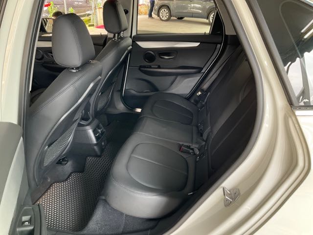 2016 BMW 218I 1.5L 5.3萬公里 NT$300,000 有第三方認證，無待修、無泡水、無事故、三大保固  LINE:PT0974  #汽車#中古車#新車#原廠#代理商#貿易商#新古車#買車#賣車#五股#新北市#台北市#桃園  第3張相片