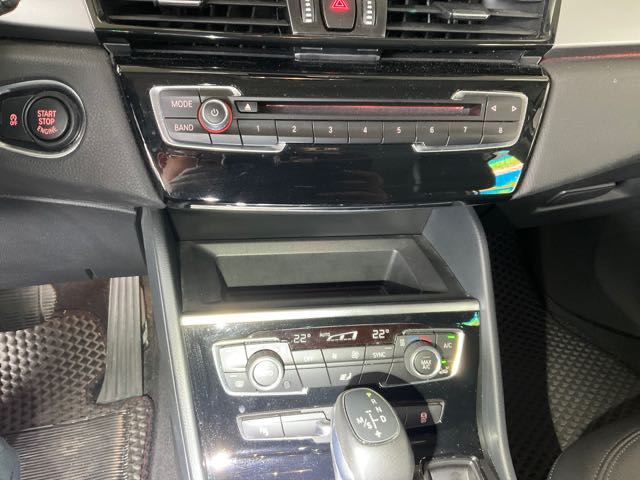 2016 BMW 218I 1.5L 5.3萬公里 NT$300,000 有第三方認證，無待修、無泡水、無事故、三大保固  LINE:PT0974  #汽車#中古車#新車#原廠#代理商#貿易商#新古車#買車#賣車#五股#新北市#台北市#桃園  第8張相片