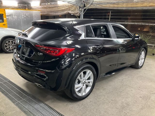 2016 INFINITI Q30 風尚版 1.6L 10.7萬公里 NT$340,000 有第三方認證，無待修、無泡水、無事故、三大保固  LINE:PT0974  #汽車#中古車#新車#原廠#代理商#貿易商#新古車#買車#賣車#五股  第5張相片