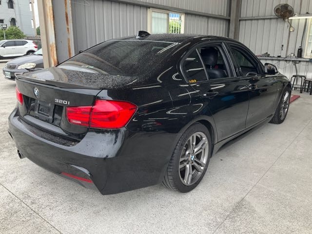 2018 BMW 320i 2.0l 8.7萬公里 m-sport NT$520,000 有第三方認證，無待修、無泡水、無事故、三大保固  LINE:PT0974  #汽車#中古車#新車#原廠#代理商#貿易商#新古車#買車#賣車#五股#新北  第8張相片