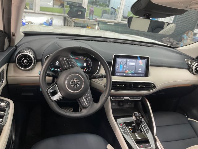 2022 MG hs phev 油電插電式 2.2萬公里 NT$790,000  第9張相片
