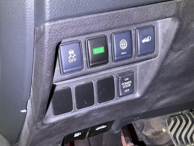 2020 Nissan x-trail 2.5l 4wd旗艦版 3.1萬公里 NT$330,000 有第三方認證，無待修、無泡水、無事故、三大保固  LINE:PT0974  #汽車#中古車#新車#原廠#代理商#貿易商#新古車#買車#賣車  第8張相片