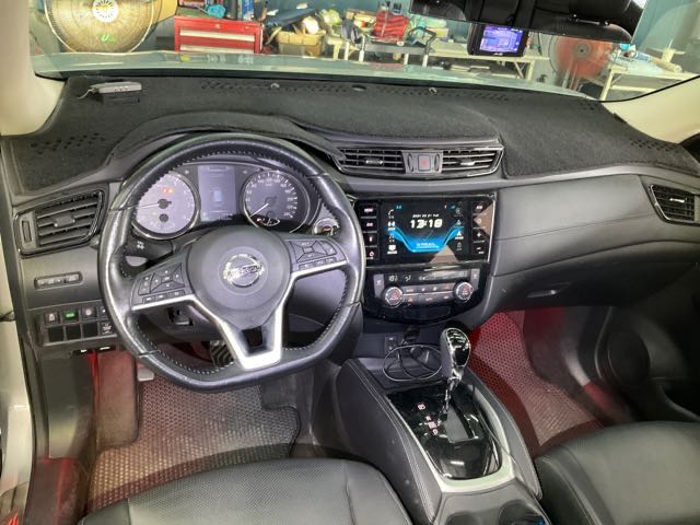 2020 Nissan x-trail 2.5l 4wd旗艦版 3.1萬公里 NT$330,000 有第三方認證，無待修、無泡水、無事故、三大保固  LINE:PT0974  #汽車#中古車#新車#原廠#代理商#貿易商#新古車#買車#賣車  第9張相片