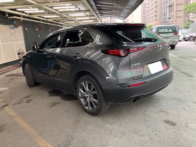 2021 MAZDA CX-30 2.0L 旗艦進化型 3.7萬公里 NT$450,000 有第三方認證，無待修、無泡水、無事故、三大保固  LINE:PT0974  #汽車#中古車#新車#原廠#代理商#貿易商#新古車#買車#賣車#五股  第6張相片
