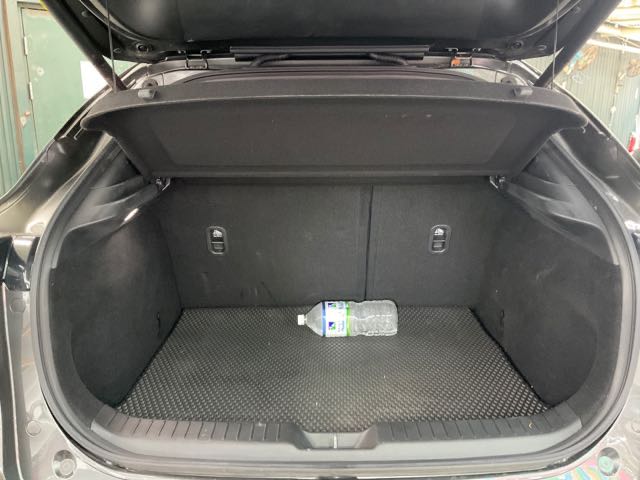 2021 MAZDA CX-30 2.0L 旗艦進化型 3.7萬公里 NT$450,000 有第三方認證，無待修、無泡水、無事故、三大保固  LINE:PT0974  #汽車#中古車#新車#原廠#代理商#貿易商#新古車#買車#賣車#五股  第8張相片