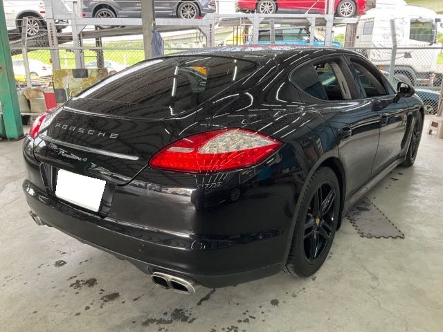 2011 PORSCHE PANAMERA 4 3.6L 9.9萬公里 總代理 跑排 NT$390,000 有第三方認證，無待修、無泡水、無事故、三大保固  LINE:PT0974  #汽車#中古車#新車#原廠#代理商#貿易商#新古車#買車  第3張相片
