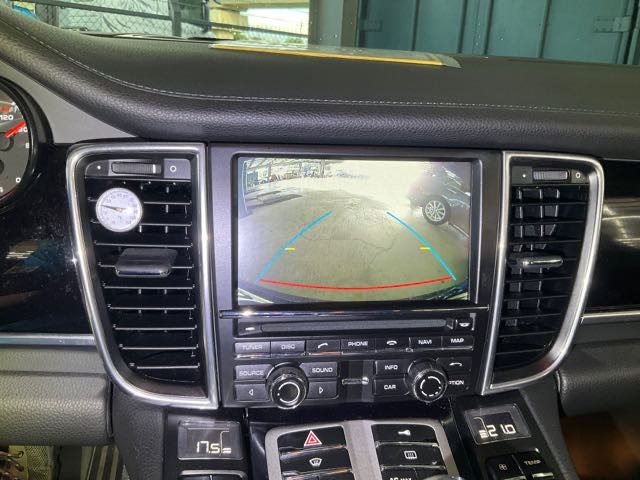 2011 PORSCHE PANAMERA 4 3.6L 9.9萬公里 總代理 跑排 NT$390,000 有第三方認證，無待修、無泡水、無事故、三大保固  LINE:PT0974  #汽車#中古車#新車#原廠#代理商#貿易商#新古車#買車  第7張相片
