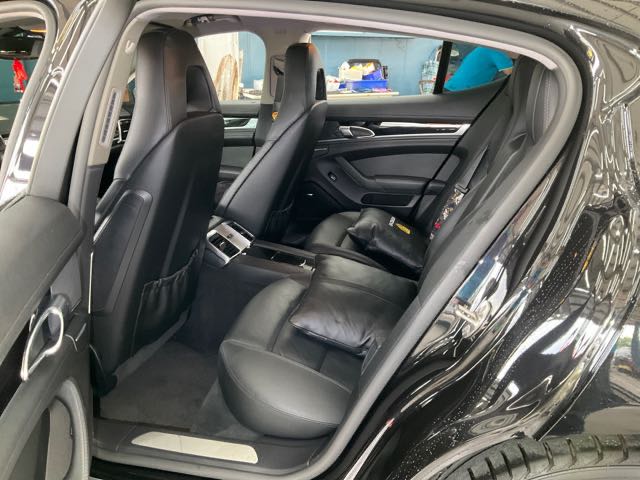 2011 PORSCHE PANAMERA 4 3.6L 9.9萬公里 總代理 跑排 NT$390,000 有第三方認證，無待修、無泡水、無事故、三大保固  LINE:PT0974  #汽車#中古車#新車#原廠#代理商#貿易商#新古車#買車  第9張相片