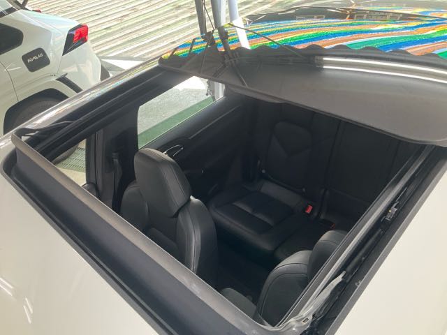 2015 PORSCHE CAYENNE 3.0L 9.4萬公里 柴油 全景天窗 NT$700,000 有第三方認證，無待修、無泡水、無事故、三大保固  LINE:PT0974  #汽車#中古車#新車#原廠#代理商#貿易商#新古車#買車  第3張相片
