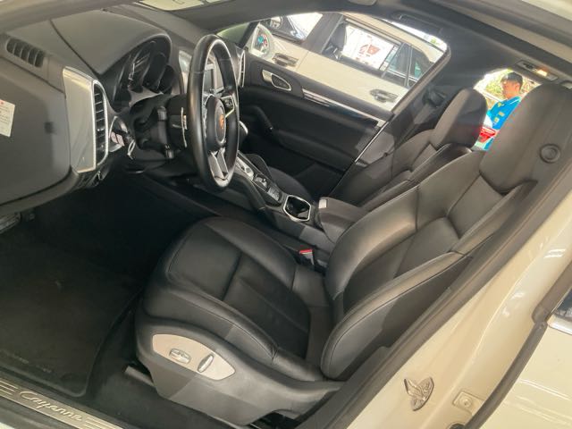 2015 PORSCHE CAYENNE 3.0L 9.4萬公里 柴油 全景天窗 NT$700,000 有第三方認證，無待修、無泡水、無事故、三大保固  LINE:PT0974  #汽車#中古車#新車#原廠#代理商#貿易商#新古車#買車  第5張相片