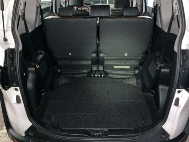 2017 Toyota sienta 1.8l 7人座 9.6萬公里 豪華+ 電滑門 NT$230,000 有第三方認證，無待修、無泡水、無事故、三大保固  LINE:PT0974  #汽車#中古車#新車#原廠#代理商#貿易商#新古車#買車  第8張相片