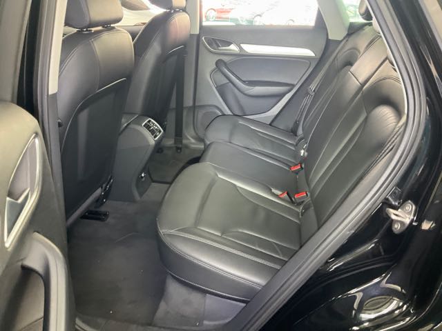 2018 AUDI Q3 30TFSI 1.4L 4.5萬公里 NT$400,000 有第三方認證，無待修、無泡水、無事故、三大保固  LINE:PT0974  #汽車#中古車#新車#原廠#代理商#貿易商#新古車#買車#賣車#五股#新北市  第7張相片