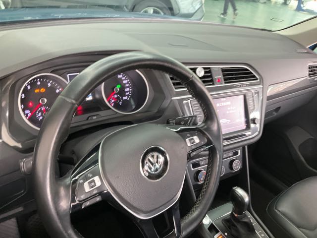 2017 福斯 tiguan 280tsi cl 1.4l 10萬公里 NT$240,000 有第三方認證，無待修、無泡水、無事故、三大保固  LINE:PT0974  #汽車#中古車#新車#原廠#代理商#貿易商#新古車#買車#賣車#五股  第2張相片