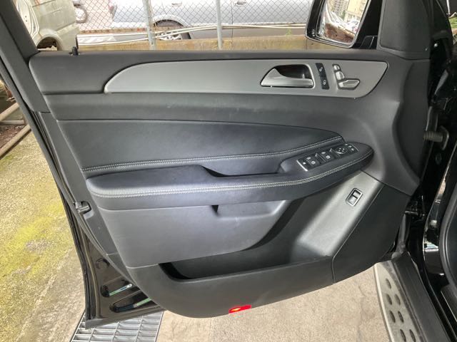 2018 BENZ GLE400 3.0L 10.3萬公里 NT$980,000 有第三方認證，無待修、無泡水、無事故、三大保固  LINE:PT0974  #汽車#中古車#新車#原廠#代理商#貿易商#新古車#買車#賣車#五股#新北市#台北  第9張相片