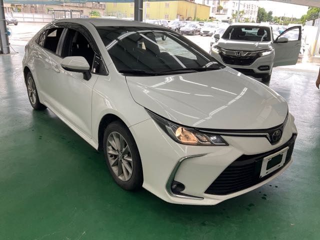 2021 TOYOTA ALTIS 1.8L 豪華版 5.1萬公里 ACC NT$300,000 有第三方認證，無待修、無泡水、無事故、三大保固  LINE:PT0974  #汽車#中古車#新車#原廠#代理商#貿易商#新古車#買車#賣車  第1張相片