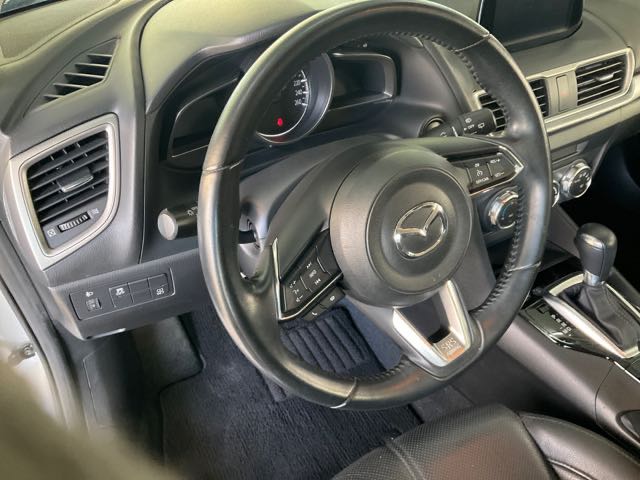2016 Mazda mazda3 尊榮型 2.0l 9.3萬公里 NT$160,000 有第三方認證，無待修、無泡水、無事故、三大保固  LINE:PT0974  #汽車#中古車#新車#原廠#代理商#貿易商#新古車#買車#賣車#五股#新北  第5張相片