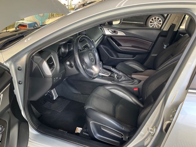 2016 Mazda mazda3 尊榮型 2.0l 9.3萬公里 NT$160,000 有第三方認證，無待修、無泡水、無事故、三大保固  LINE:PT0974  #汽車#中古車#新車#原廠#代理商#貿易商#新古車#買車#賣車#五股#新北  第9張相片