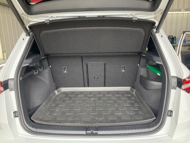 2022 SKODA KAROQ 1.5L 2.1萬公里 SPORTLINE 小改款 NT$720,000 有第三方認證，無待修、無泡水、無事故、三大保固  LINE:PT0974  #汽車#中古車#新車#原廠#代理商#貿易商#新古車#買車  第5張相片