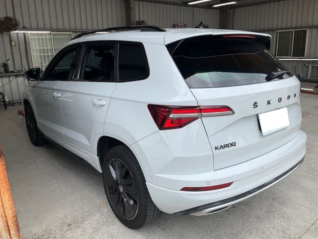 2022 SKODA KAROQ 1.5L 2.1萬公里 SPORTLINE 小改款 NT$720,000 有第三方認證，無待修、無泡水、無事故、三大保固  LINE:PT0974  #汽車#中古車#新車#原廠#代理商#貿易商#新古車#買車  第9張相片
