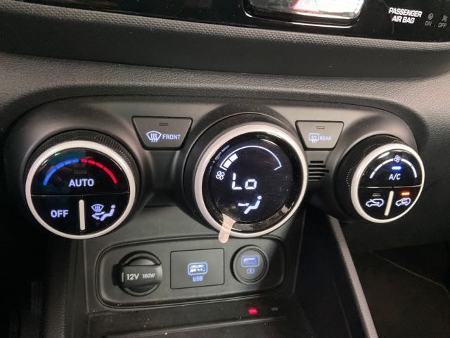 2022 HYUNDAI VENUE 1.6L 3萬公里 GLC NT$390,000 有第三方認證，無待修、無泡水、無事故、三大保固  LINE:PT0974  #汽車#中古車#新車#原廠#代理商#貿易商#新古車#買車#賣車#五股#新北市  第3張相片