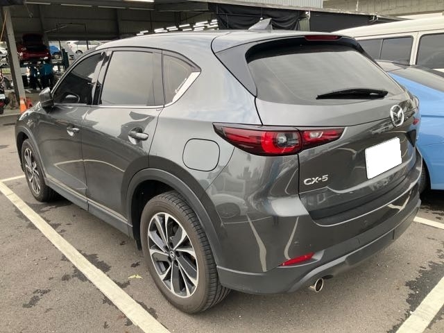 2022 Mazda cx-5 灰 2.0l 4.2萬公里 旗艦版小改款 NT$570,000 有第三方認證，無待修、無泡水、無事故、三大保固  LINE:PT0974  #汽車#中古車#新車#原廠#代理商#貿易商#新古車#買車#賣車#五股  第3張相片