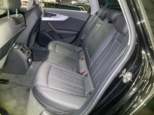 2018 Audi a4 40tfsi 2.0l 6.7萬公里 5門旅行式 NT$900,000 有第三方認證，無待修、無泡水、無事故、三大保固  LINE:PT0974  #汽車#中古車#新車#原廠#代理商#貿易商#新古車#買車#賣車  第4張相片