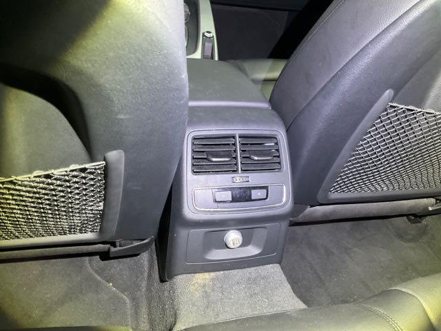 2018 Audi a4 40tfsi 2.0l 6.7萬公里 5門旅行式 NT$900,000 有第三方認證，無待修、無泡水、無事故、三大保固  LINE:PT0974  #汽車#中古車#新車#原廠#代理商#貿易商#新古車#買車#賣車  第7張相片