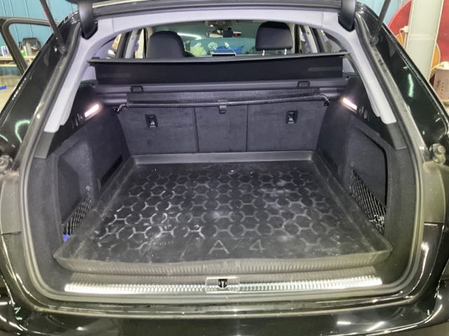 2018 Audi a4 40tfsi 2.0l 6.7萬公里 5門旅行式 NT$900,000 有第三方認證，無待修、無泡水、無事故、三大保固  LINE:PT0974  #汽車#中古車#新車#原廠#代理商#貿易商#新古車#買車#賣車  第8張相片