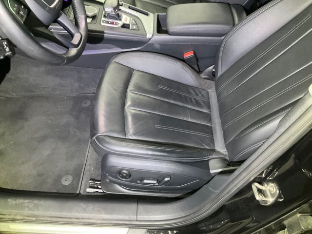2018 Audi a4 40tfsi 2.0l 6.7萬公里 5門旅行式 NT$900,000 有第三方認證，無待修、無泡水、無事故、三大保固  LINE:PT0974  #汽車#中古車#新車#原廠#代理商#貿易商#新古車#買車#賣車  第14張相片