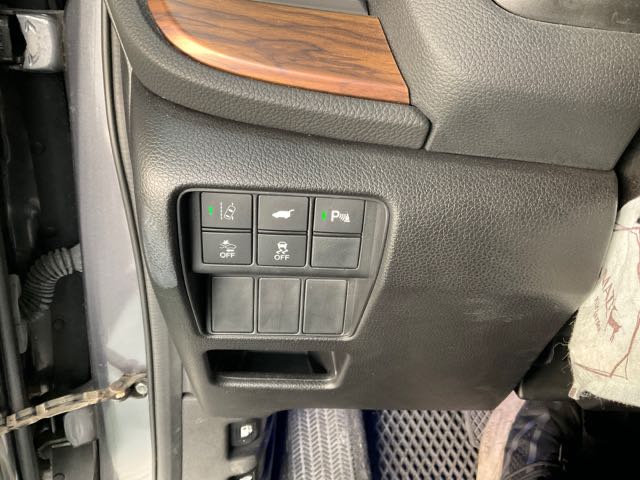 2017 HONDA CR-V 1.5L S版 7.5萬公里 NT$400,000 有第三方認證，無待修、無泡水、無事故、三大保固  LINE:PT0974  #汽車#中古車#新車#原廠#代理商#貿易商#新古車#買車#賣車#五股#新北市  第9張相片