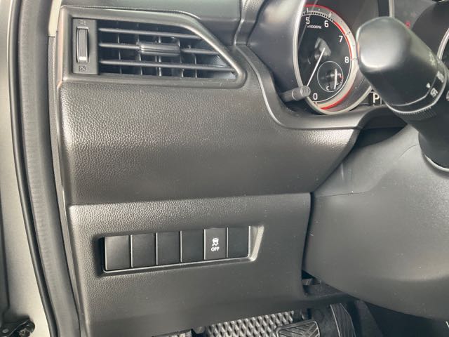 2018 Suzuki swift 1.0l 9.4萬公里 glx 銀 NT$210,000 有第三方認證，無待修、無泡水、無事故、三大保固  LINE:PT0974  #汽車#中古車#新車#原廠#代理商#貿易商#新古車#買車#賣車#五股  第6張相片