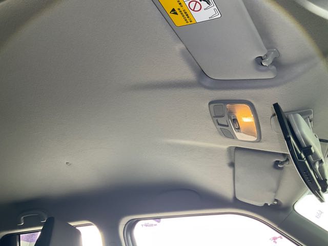 2018 Suzuki swift 1.0l 9.4萬公里 glx 銀 NT$210,000 有第三方認證，無待修、無泡水、無事故、三大保固  LINE:PT0974  #汽車#中古車#新車#原廠#代理商#貿易商#新古車#買車#賣車#五股  第9張相片