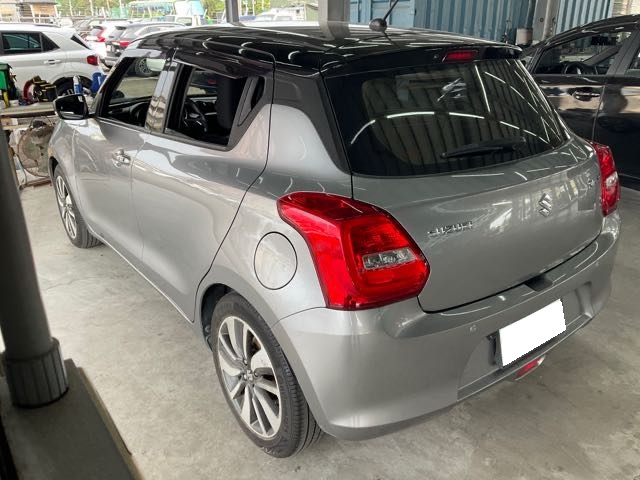 2018 Suzuki swift 1.0l 9.4萬公里 glx 銀 NT$210,000 有第三方認證，無待修、無泡水、無事故、三大保固  LINE:PT0974  #汽車#中古車#新車#原廠#代理商#貿易商#新古車#買車#賣車#五股  第10張相片