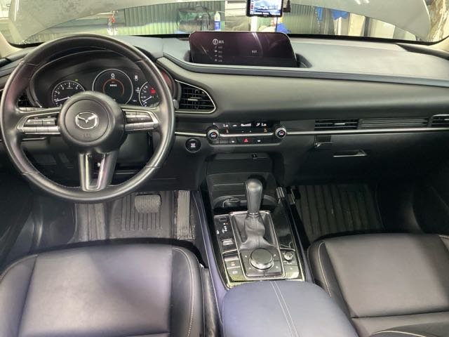 2021 MAZDA CX-30 灰 2.0L 5.3萬公里 尊榮版 ACC NT$420,000 有第三方認證，無待修、無泡水、無事故、三大保固  LINE:PT0974  #汽車#中古車#新車#原廠#代理商#貿易商#新古車#買車#賣車  第6張相片